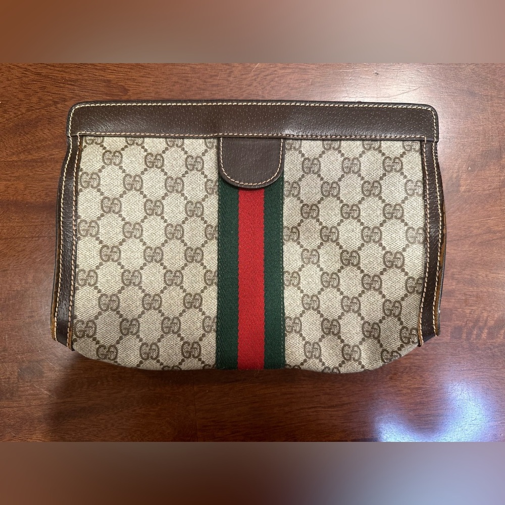 Gucci vintage pouch / clutch, great condition.
